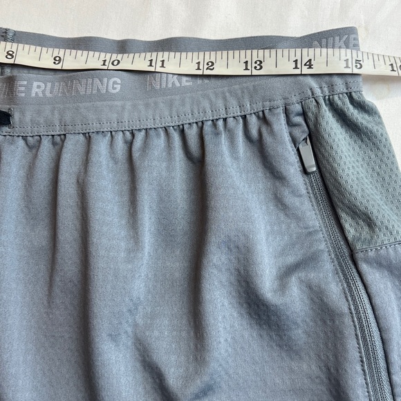 Nike Phenom Men's Dri-FIT Woven Running Pants in a smoke grey Dri-FIT technology - Picture 8 of 11